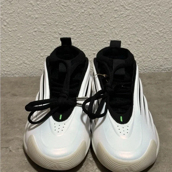 adidas Men’s Size 7 HARDEN VOLUME 9 Basketball Shoes White/Black JR2504 NEW - Picture 3 of 8